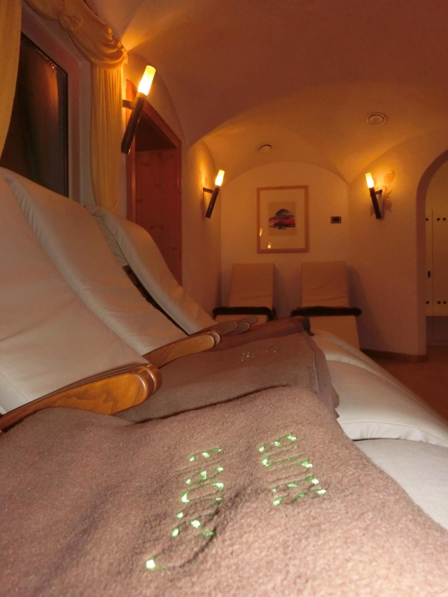 Garni Criss Aparthotel Colfosco Exteriör bild