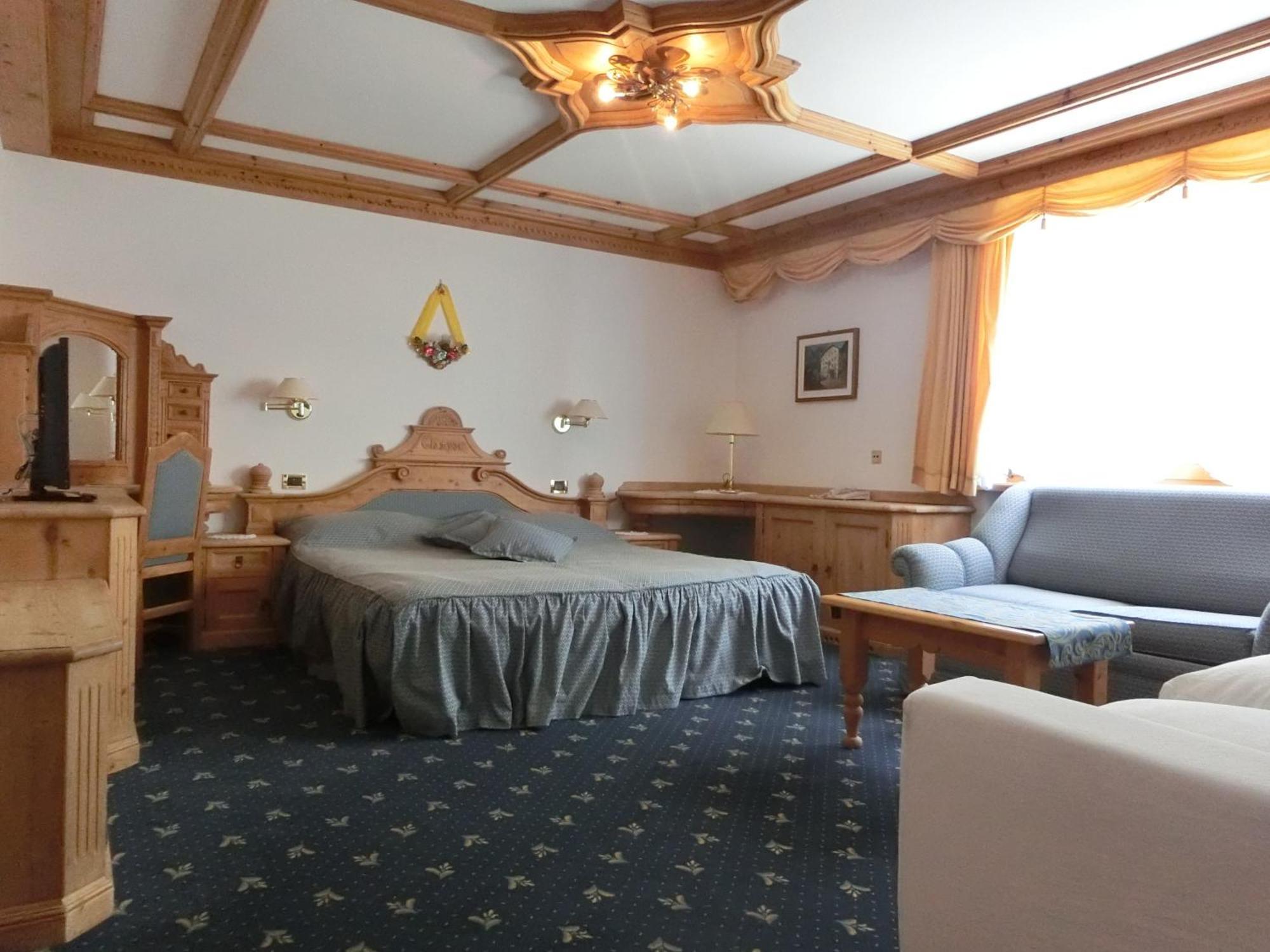 Garni Criss Aparthotel Colfosco Exteriör bild