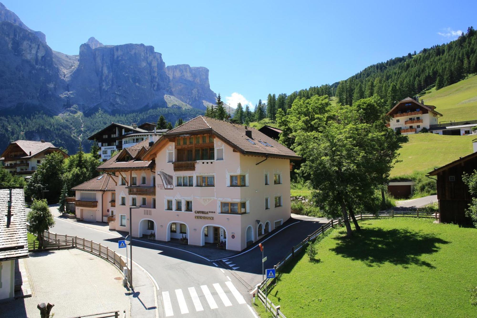 Garni Criss Aparthotel Colfosco Exteriör bild