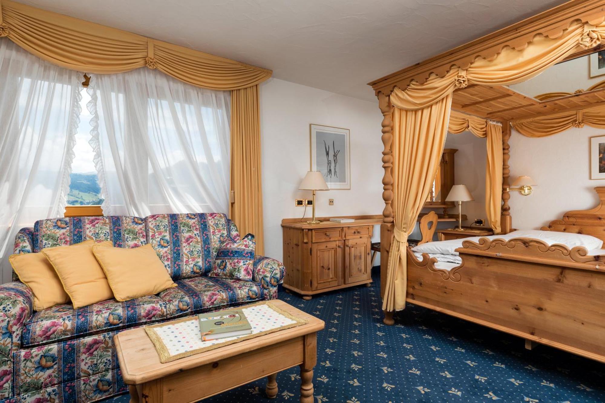 Garni Criss Aparthotel Colfosco Exteriör bild